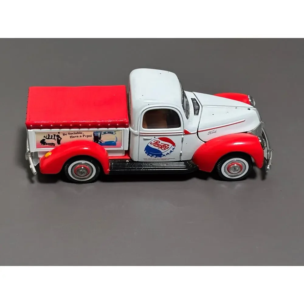 Pepsi vintage golden